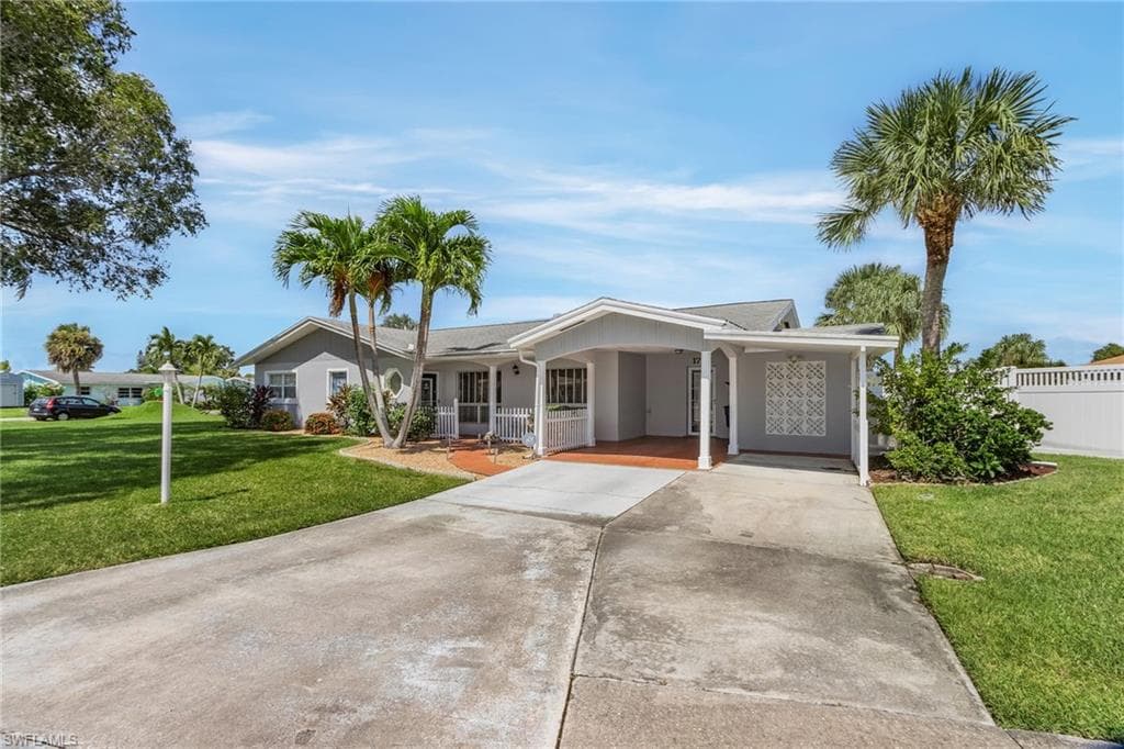 1772 Inlet DR NORTH FORT MYERS, FL 33903