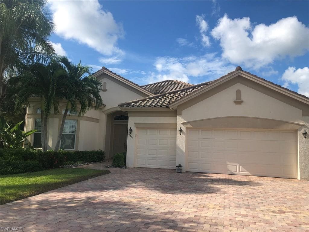 9369 Copper Canyon CT NAPLES, FL 34120