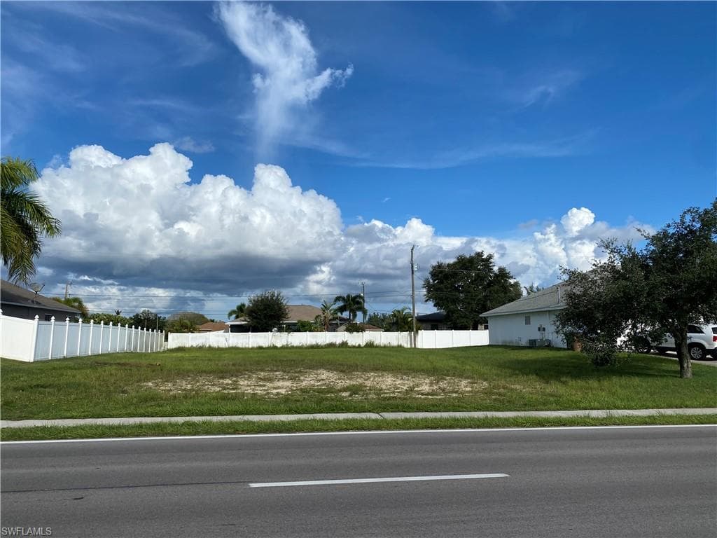 2721 Chiquita BLVD S CAPE CORAL, FL 33914