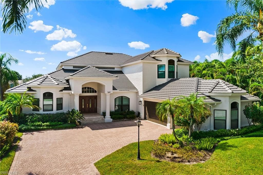 7697 Santa Cruz CT NAPLES, FL 34109