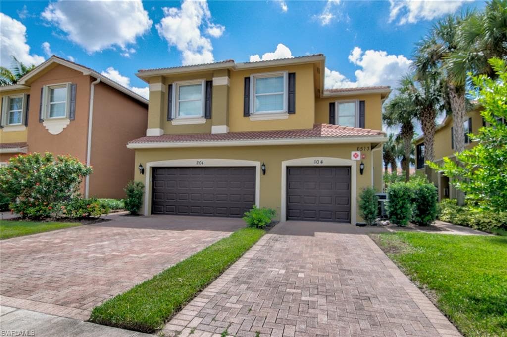 6513 Monterey PT 104 NAPLES, FL 34105