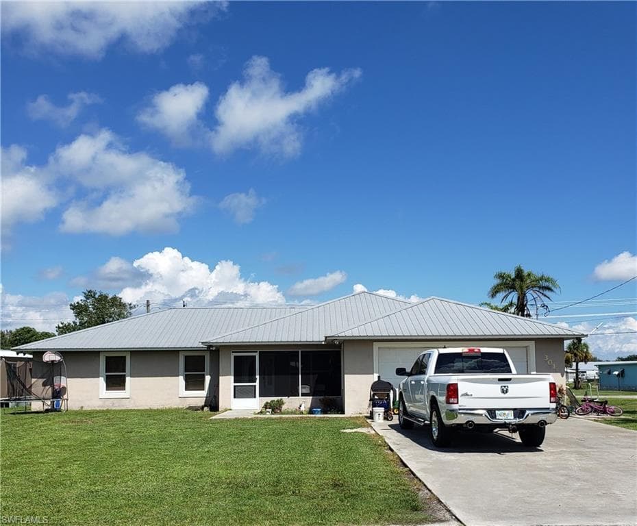 301 Avenue H NW MOORE HAVEN, FL 33471