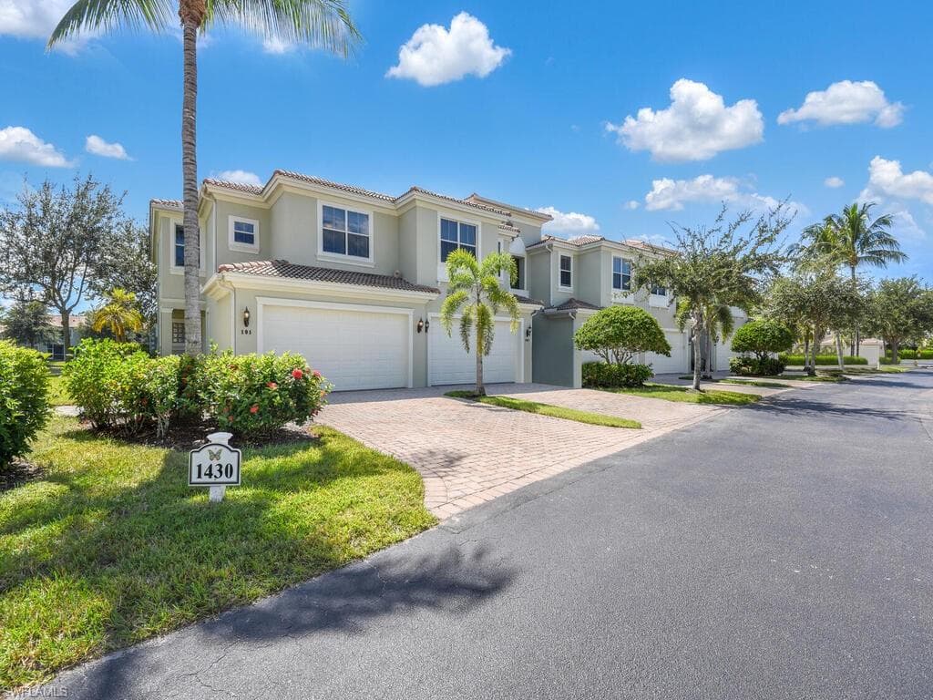 1430 Mariposa CIR 101 NAPLES, FL 34105