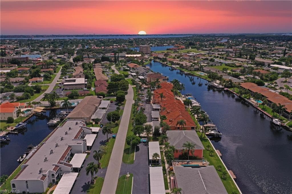 4550 SE 5th PL 202 CAPE CORAL, FL 33904