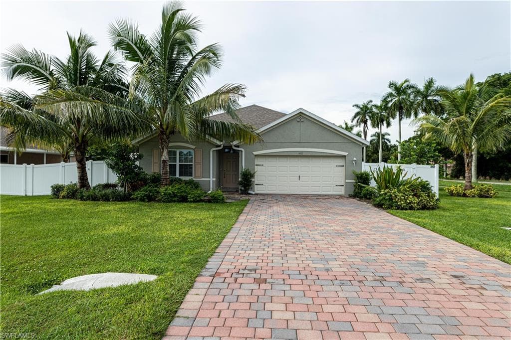 1402 Loma Linda DR FORT MYERS, FL 33919