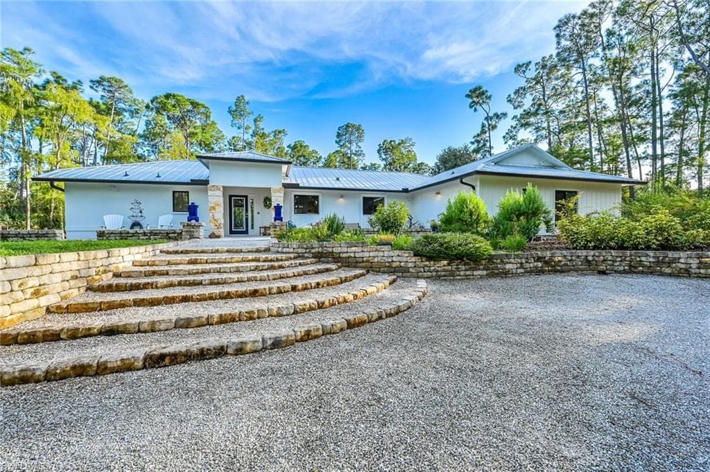 3330 3rd AVE NW NAPLES, FL 34120