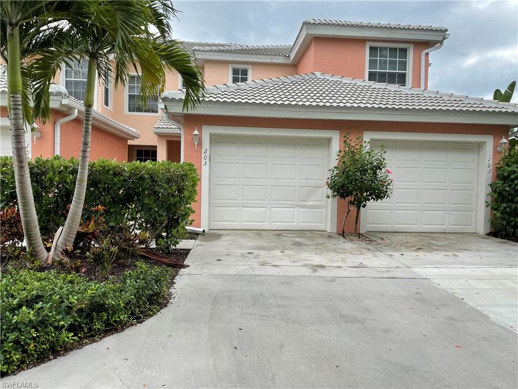 1166 Sweetwater LN 1702 NAPLES, FL 34110