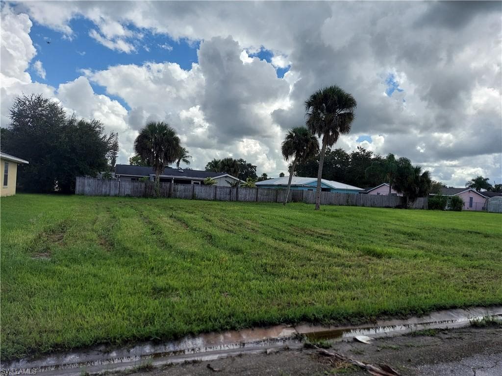 875 Zana DR FORT MYERS, FL 33905
