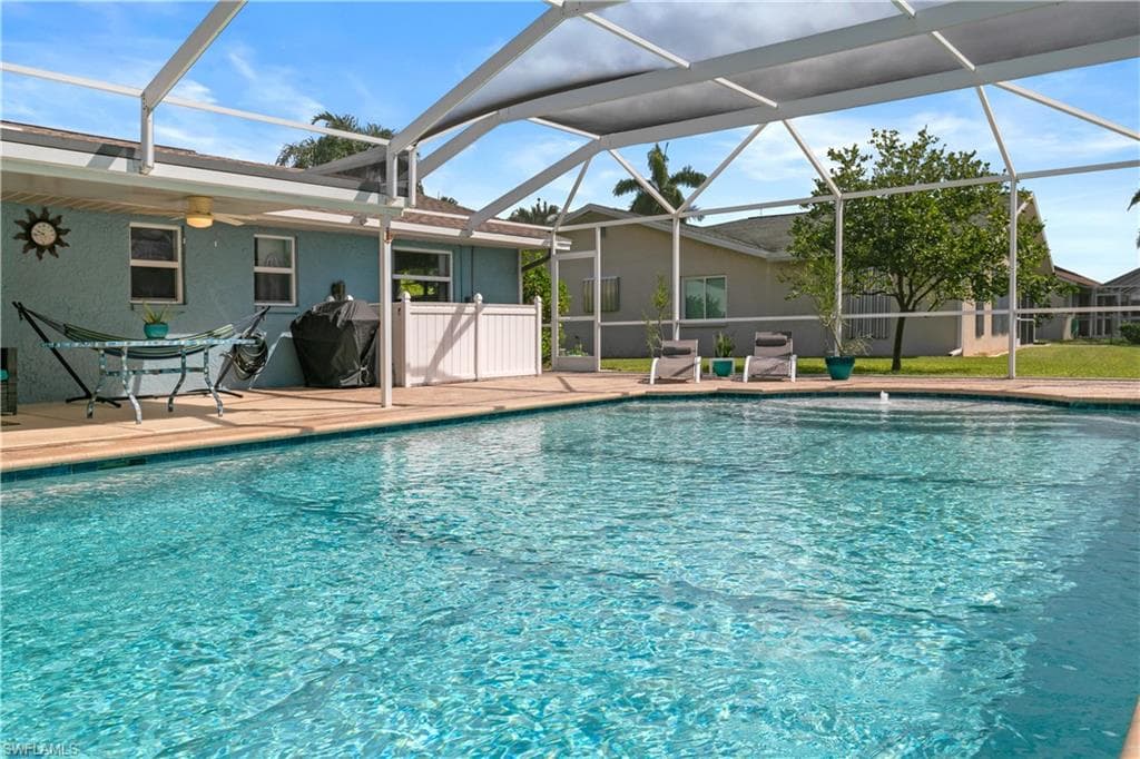 1726 SE 15th TER CAPE CORAL, FL 33990