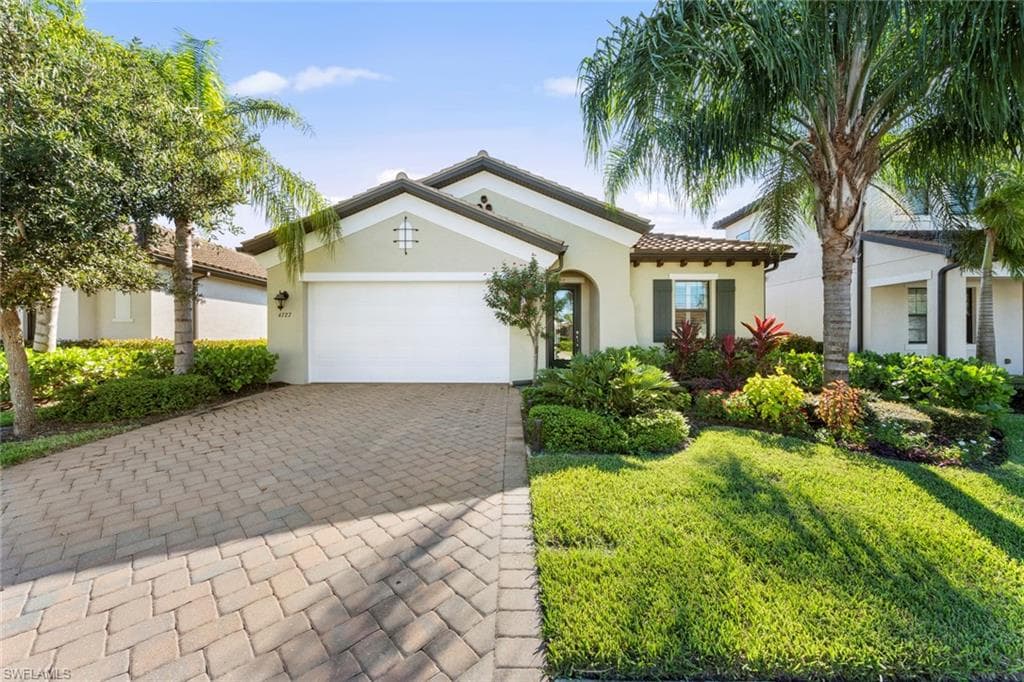 4727 Abaca CIR NAPLES, FL 34119