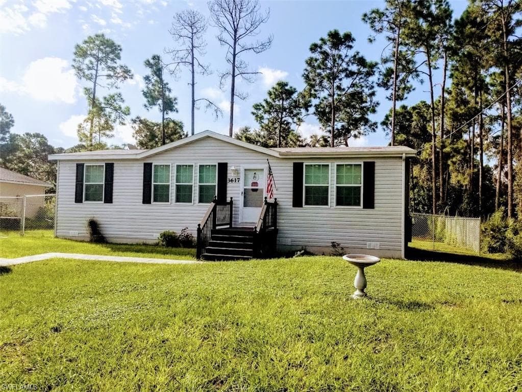 3617 66th ST W LEHIGH ACRES, FL 33971