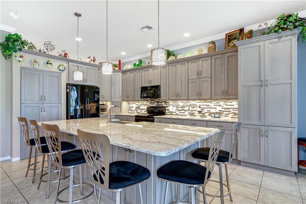 14423 Manchester DR NAPLES, FL 34114