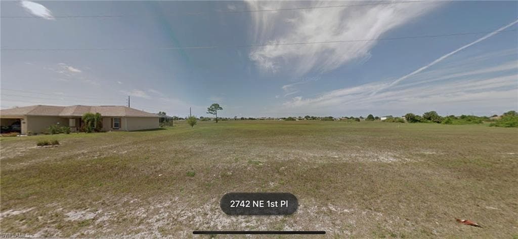 2742 NE 1st PL CAPE CORAL, FL 33909