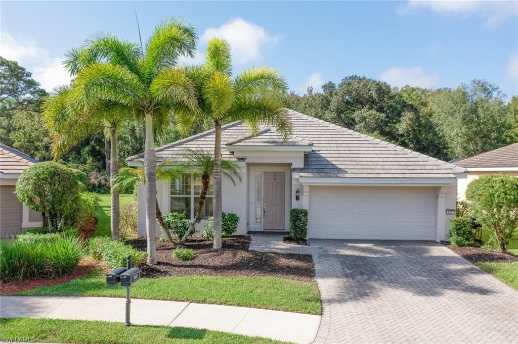 3267 Aralia CT ALVA, FL 33920