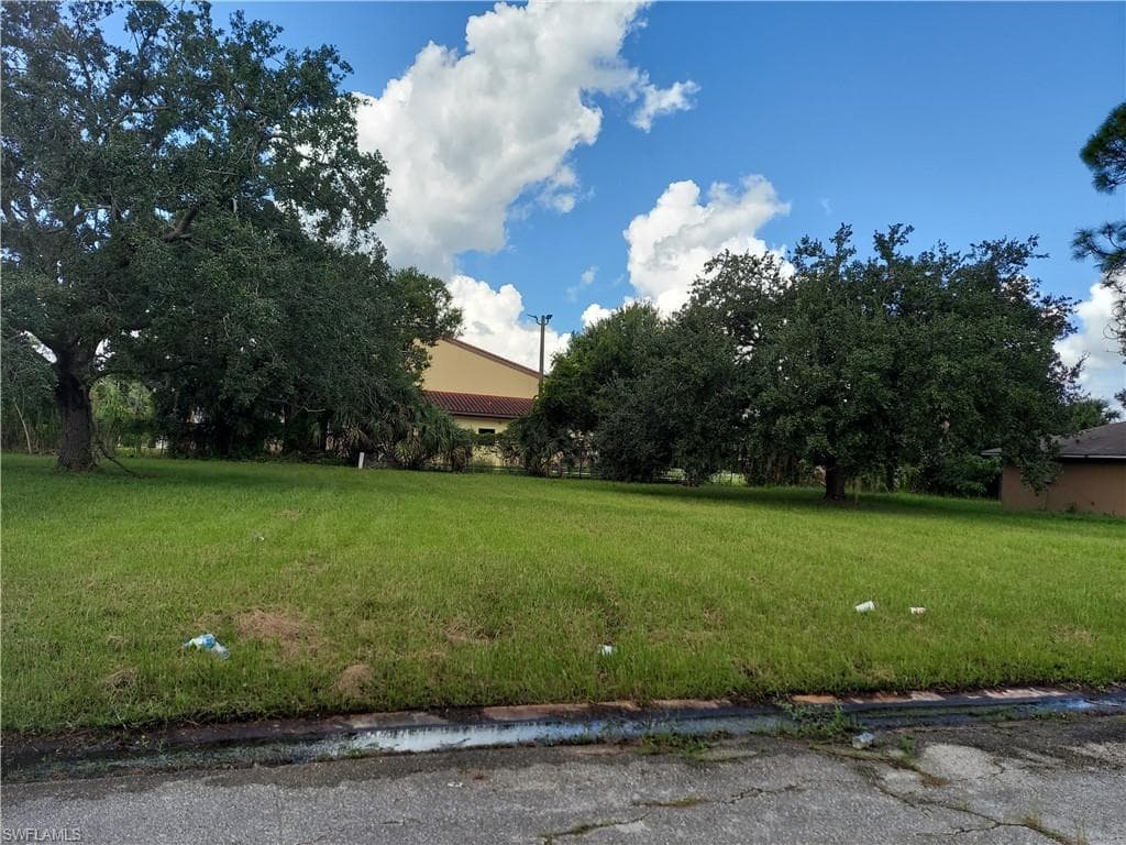 930 Zana DR FORT MYERS, FL 33905