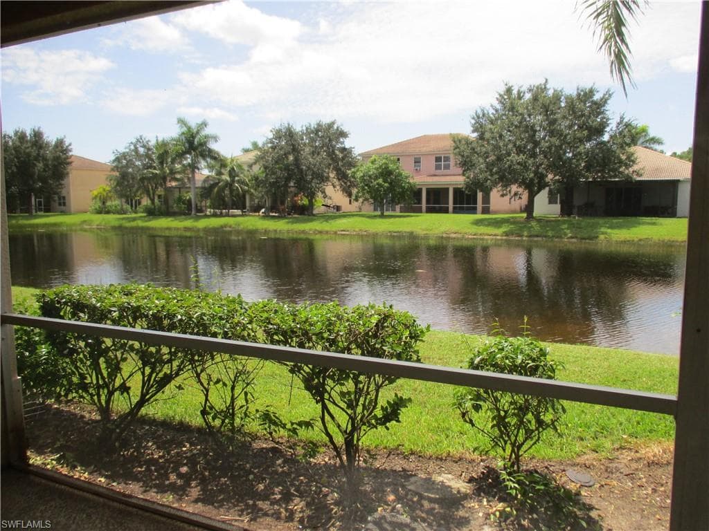 1302 Weeping Willow CT CAPE CORAL, FL 33909