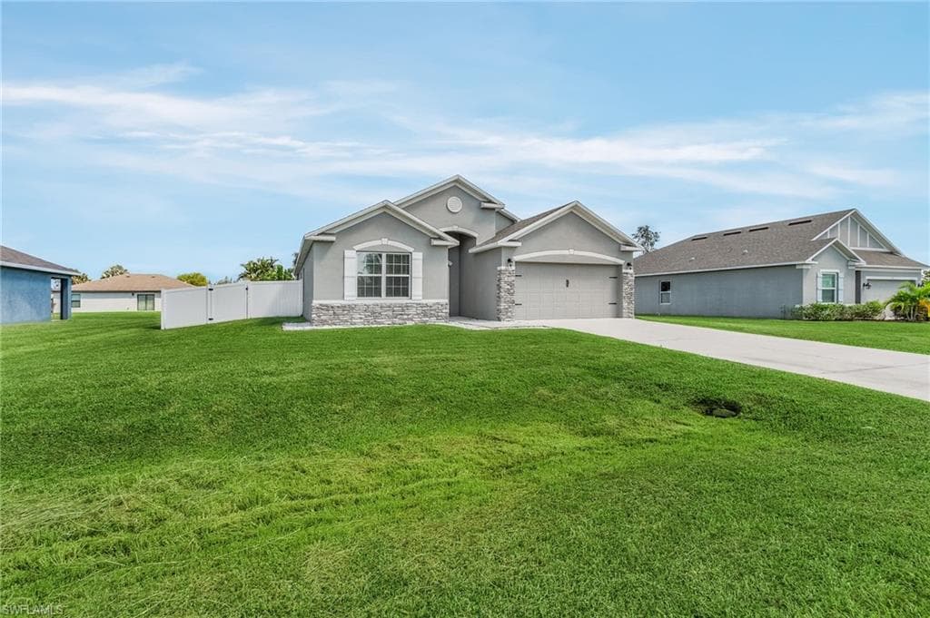 1215 SW 11th PL CAPE CORAL, FL 33991