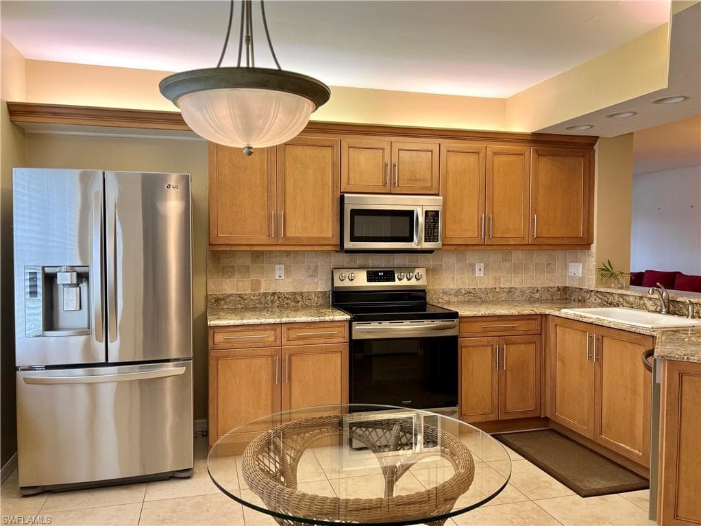 2516 Orchid Bay DR 101 NAPLES, FL 34109