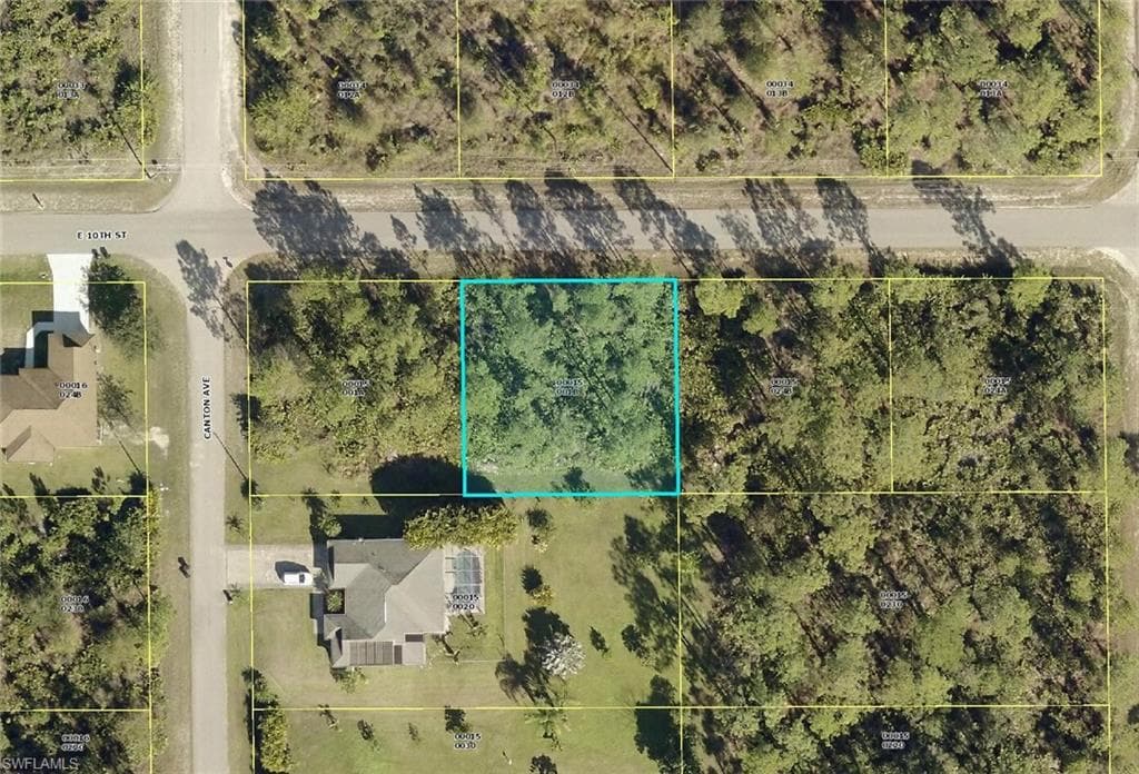 3202 E 10th ST LEHIGH ACRES, FL 33972