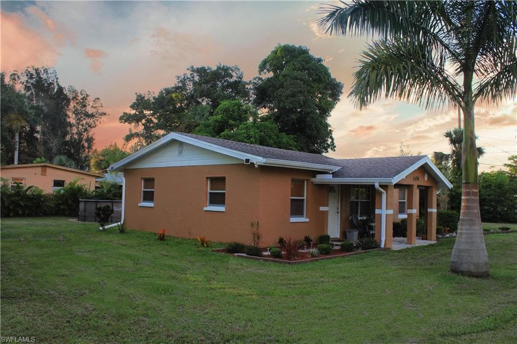 1438 Marsh AVE FORT MYERS, FL 33905