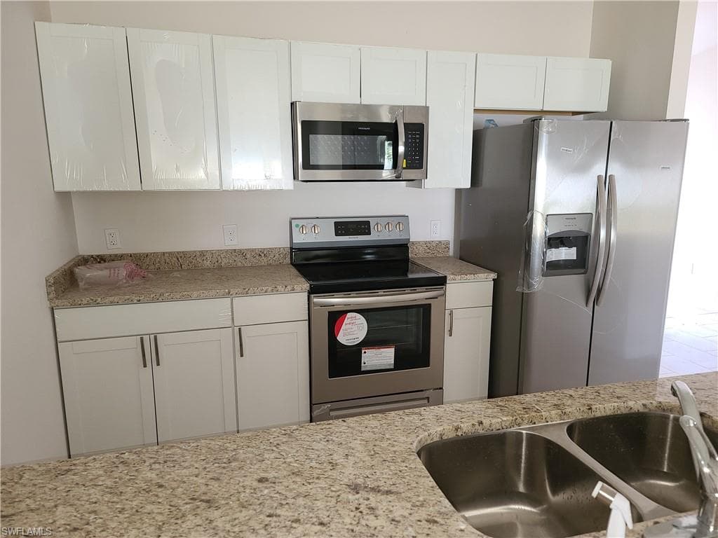 1223 SE 6th TER CAPE CORAL, FL 33990