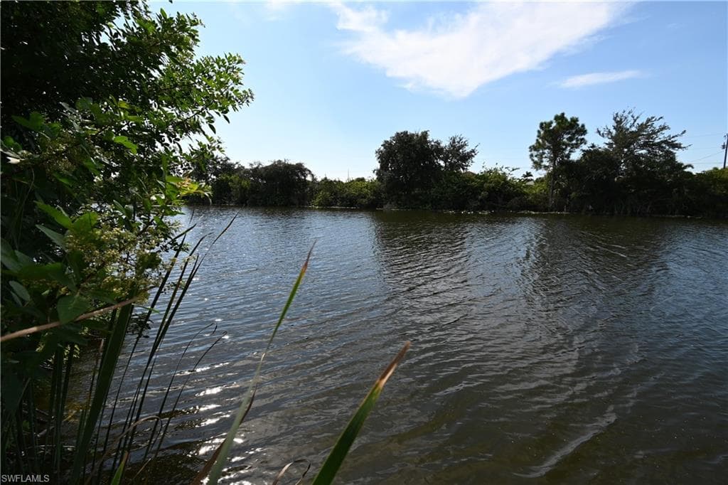 2202 NW 10th ST CAPE CORAL, FL 33993