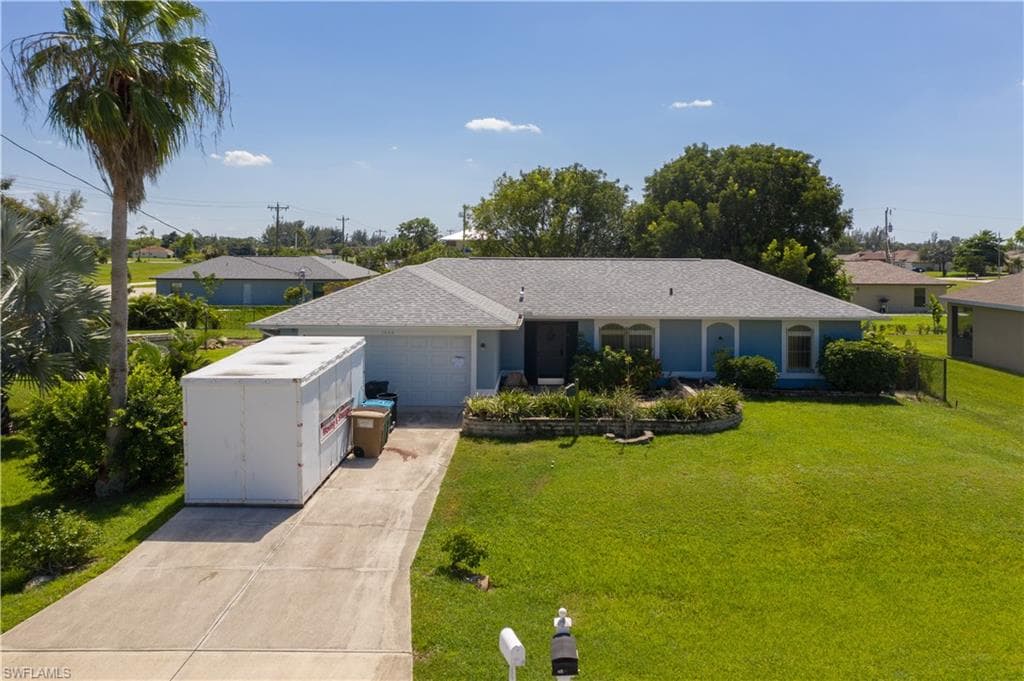 1606 SW 14th TER CAPE CORAL, FL 33991
