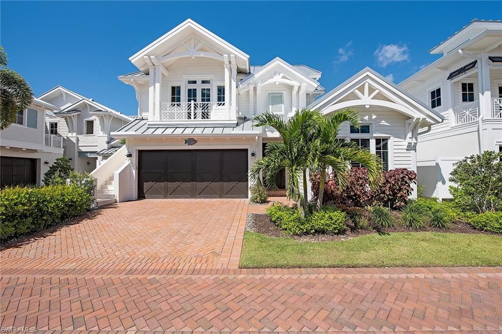 1453 2nd AVE S NAPLES, FL 34102