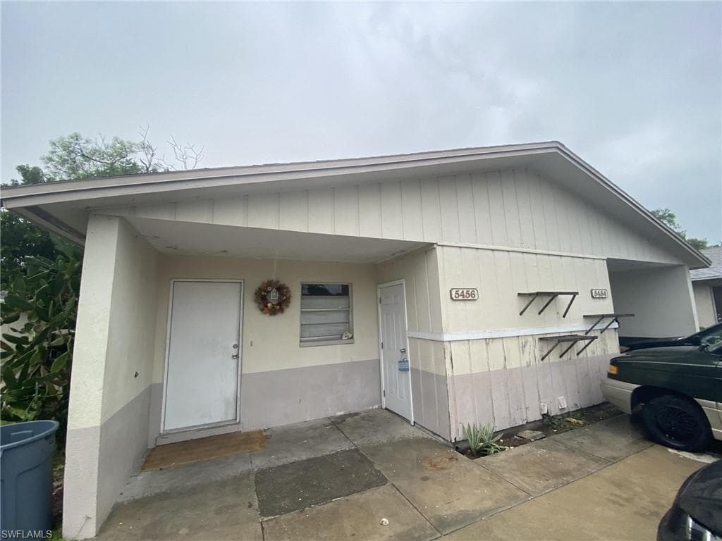 5454 5456 Eighth AVE FORT MYERS, FL 33907