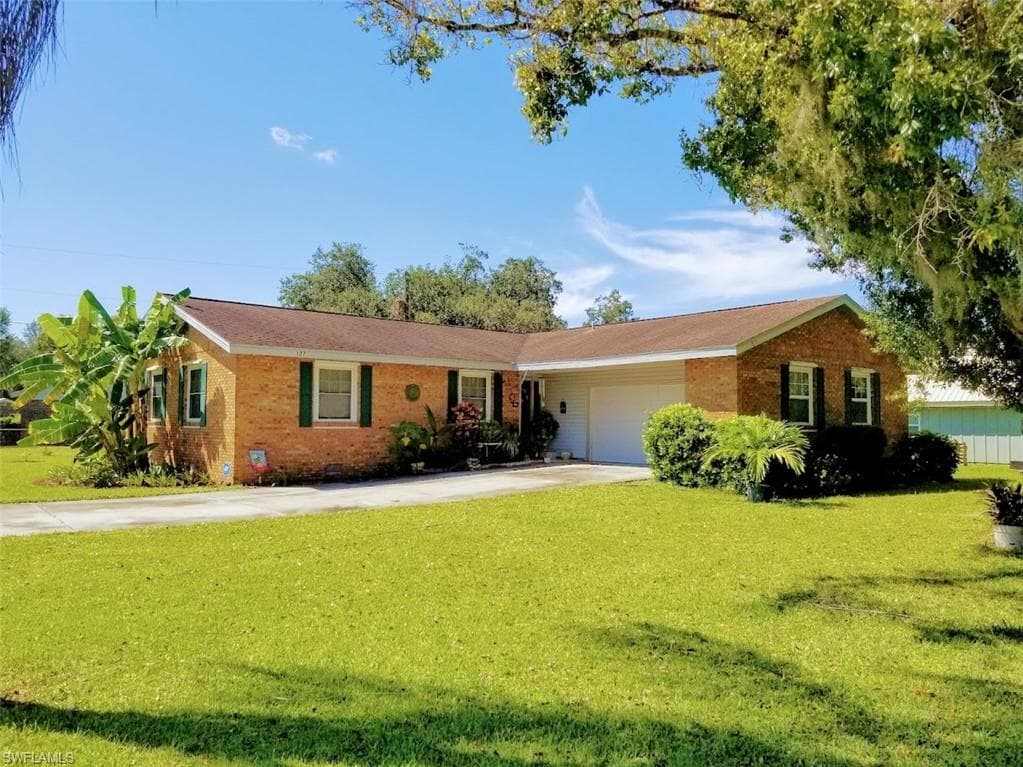 107 Howe AVE LABELLE, FL 33935