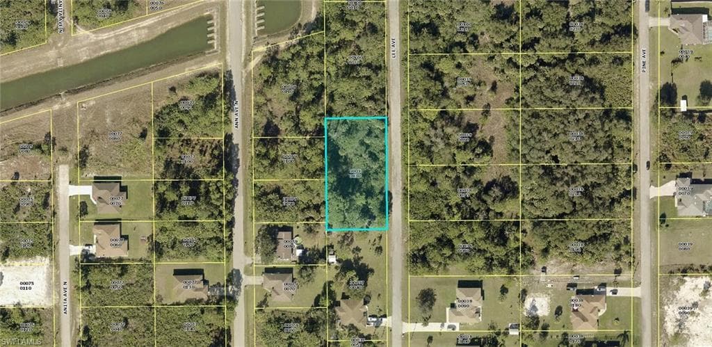 1113 Lee AVE LEHIGH ACRES, FL 33972