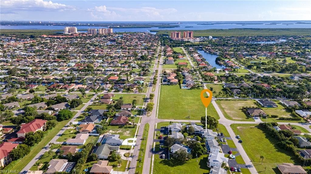 5031 SW 16th PL 202 CAPE CORAL, FL 33914