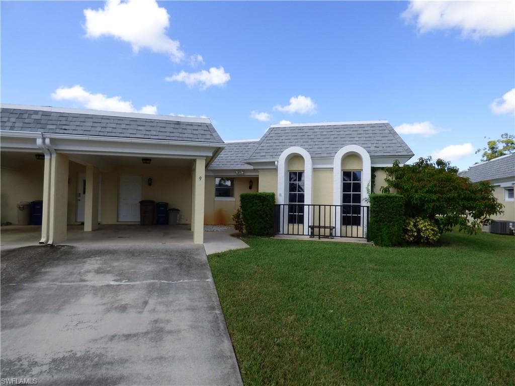 9 Regency CT LEHIGH ACRES, FL 33936