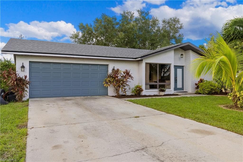 1924 Country Club BLVD CAPE CORAL, FL 33990