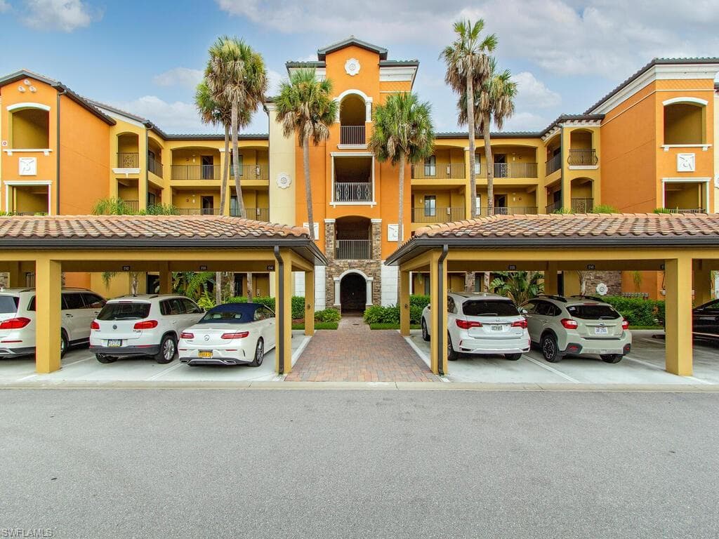 9578 Trevi CT 5135 NAPLES, FL 34113
