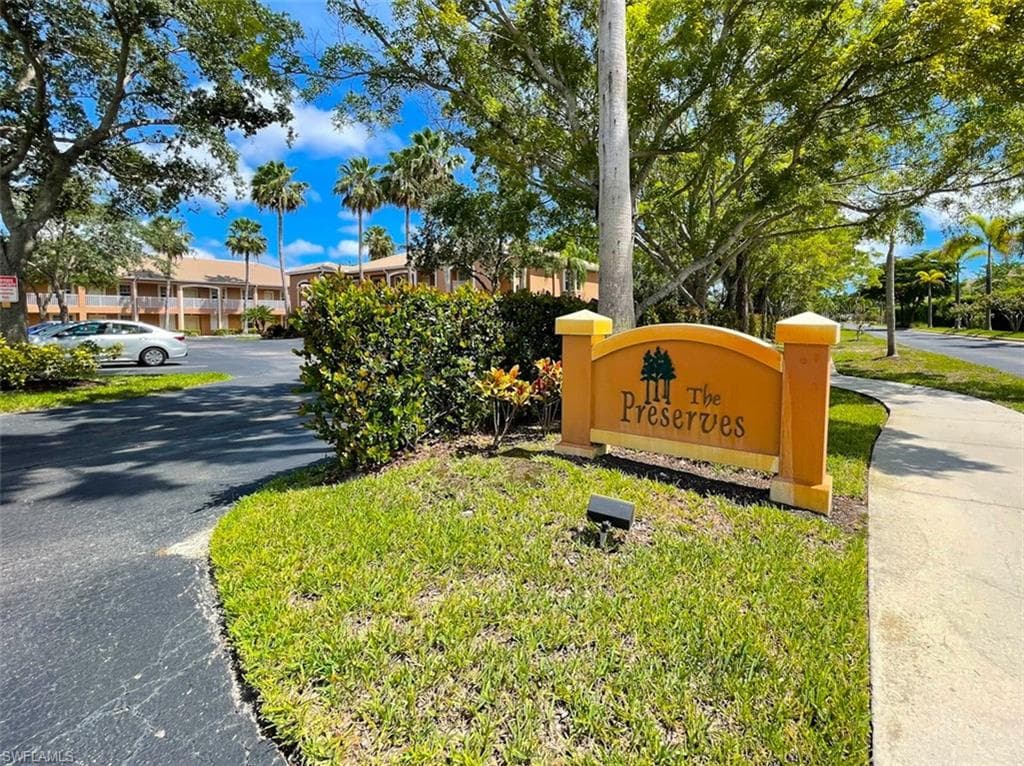 3483 Lake Shore DR 323 BONITA SPRINGS, FL 34134