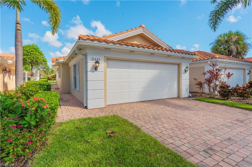 5445 Guadeloupe WAY NAPLES, FL 34119