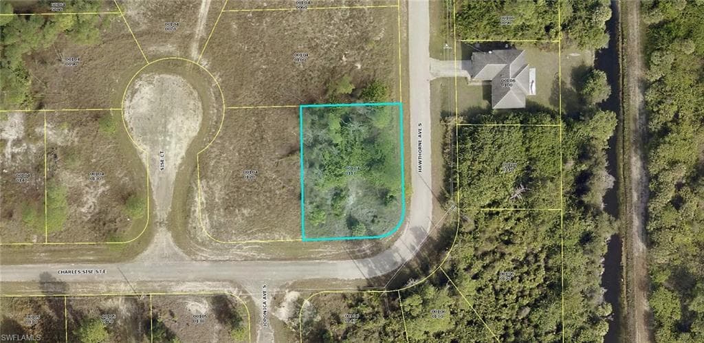 861 Charles Sise ST E LEHIGH ACRES, FL 33974