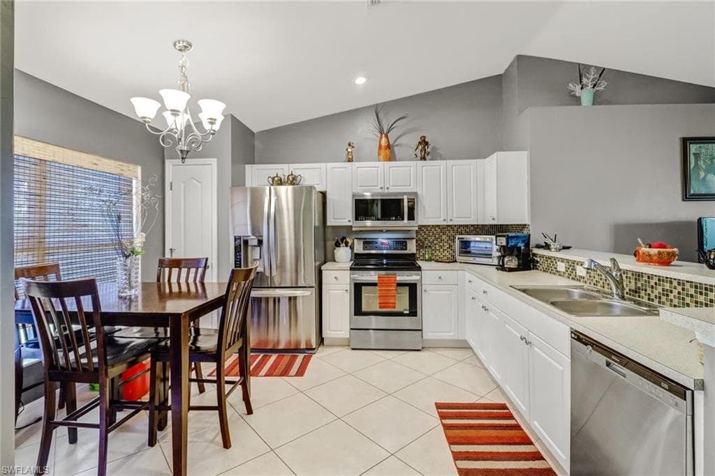 215 33rd TER CAPE CORAL, FL 33993