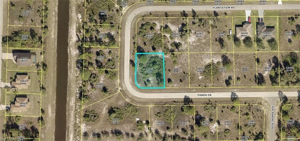 911 Panda DR LEHIGH ACRES, FL 33974