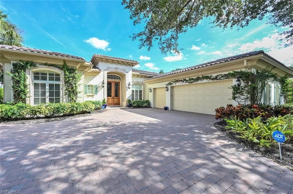 2004 Isla Vista LN NAPLES, FL 34105