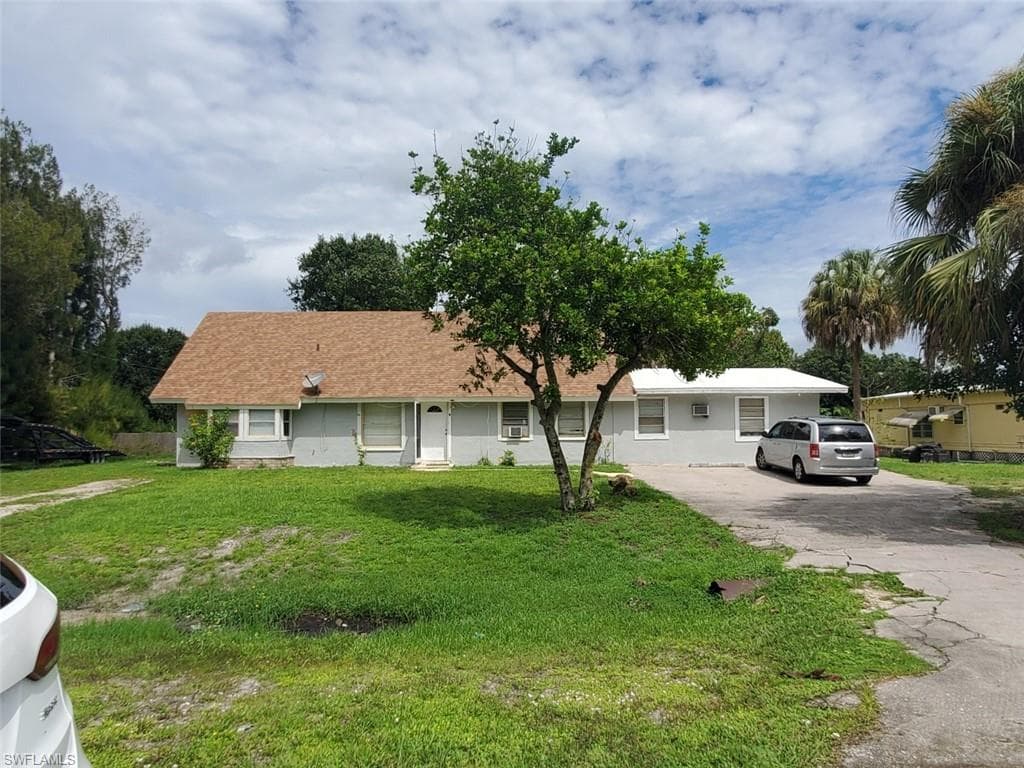 2210 Cantor LN NORTH FORT MYERS, FL 33917