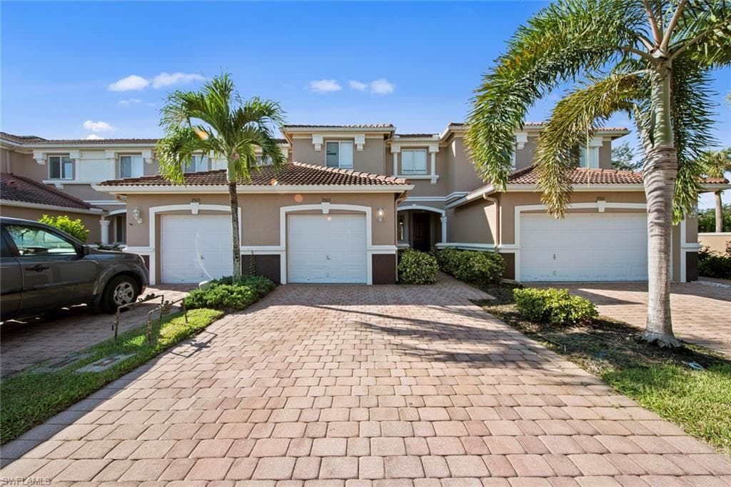 9503 Roundstone CIR FORT MYERS, FL 33967
