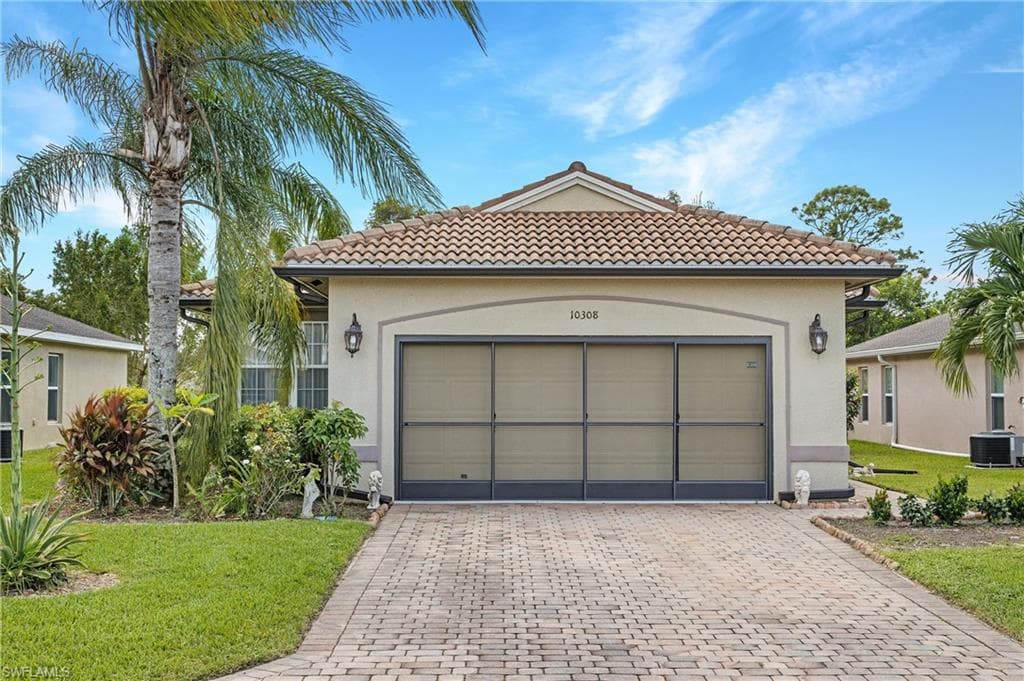 10308 Canal Brook LN LEHIGH ACRES, FL 33936