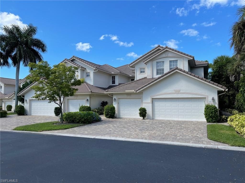 26956 Montego Pointe CT 202 BONITA SPRINGS, FL 34134