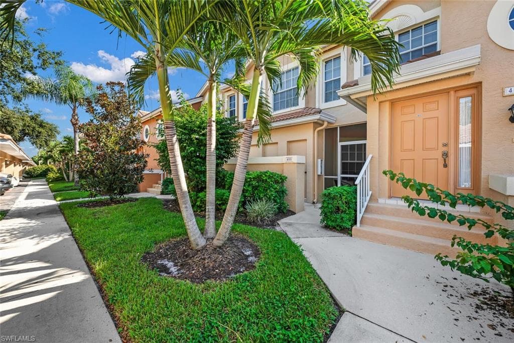 13030 Amberley CT 405 BONITA SPRINGS, FL 34135