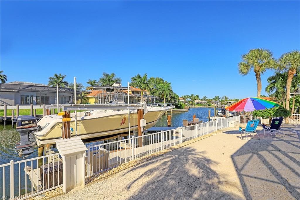 1672 Barbarosa CT MARCO ISLAND, FL 34145