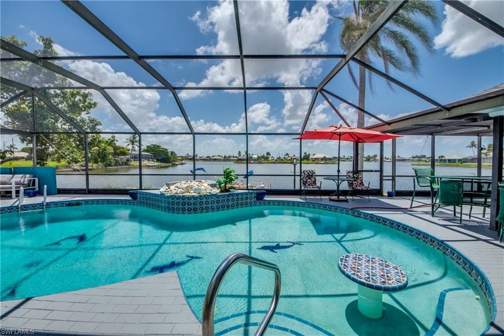 29 SE 10th AVE CAPE CORAL, FL 33990