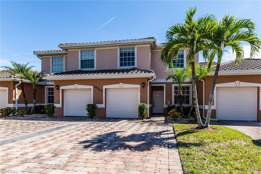 14165 Winchester CT 203 NAPLES, FL 34114