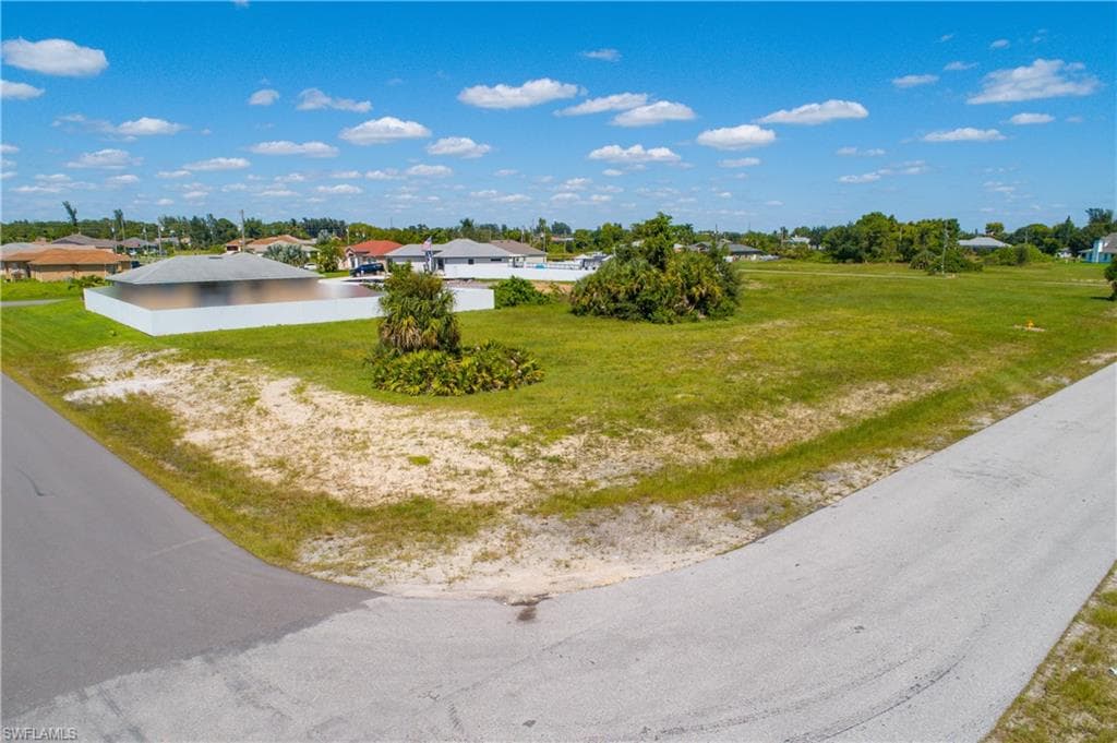 1015 4th TER CAPE CORAL, FL 33991